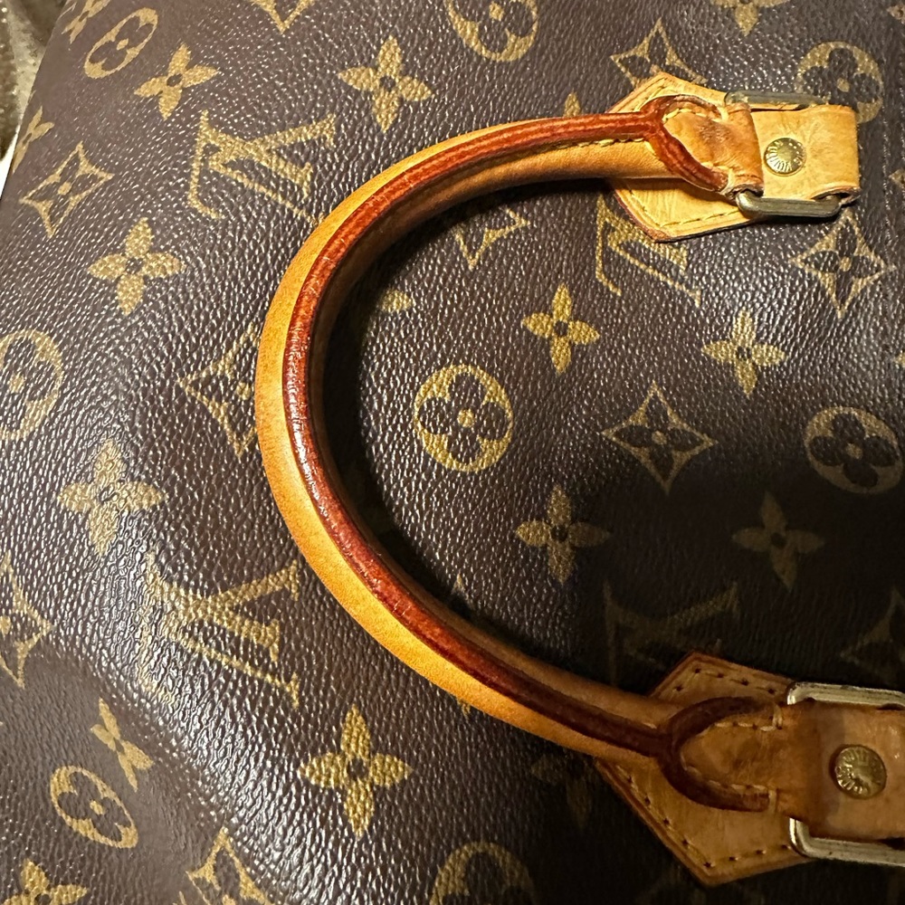 Authentic Louis Vuitton Speedy 30 - Picture 2 of 7